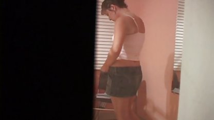 大胆なアジアの女の子を口に入れる男のコック 伊織 もえ えろ